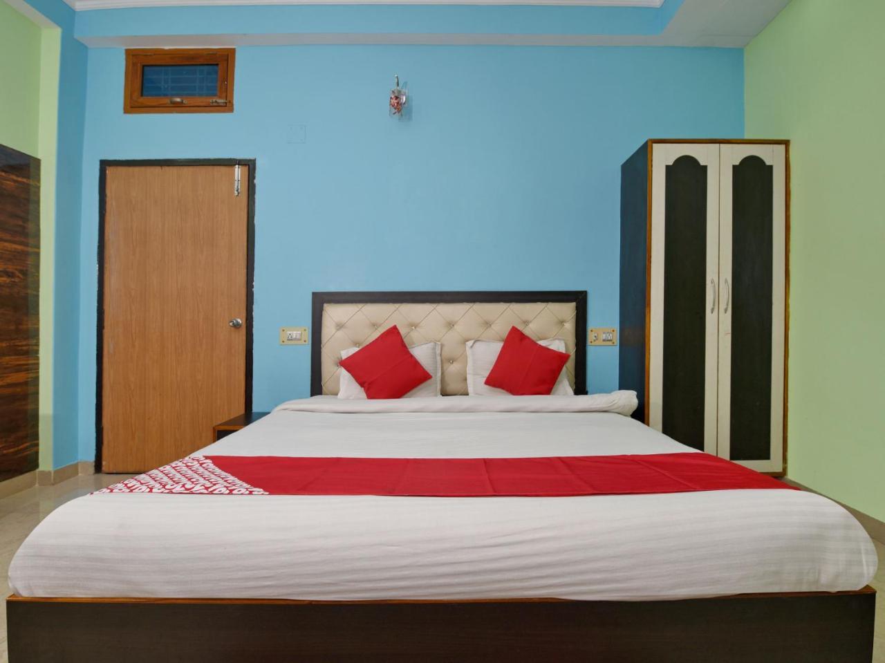 Oyo 4409 Hotel Chaitanya Inn Варанаси Экстерьер фото